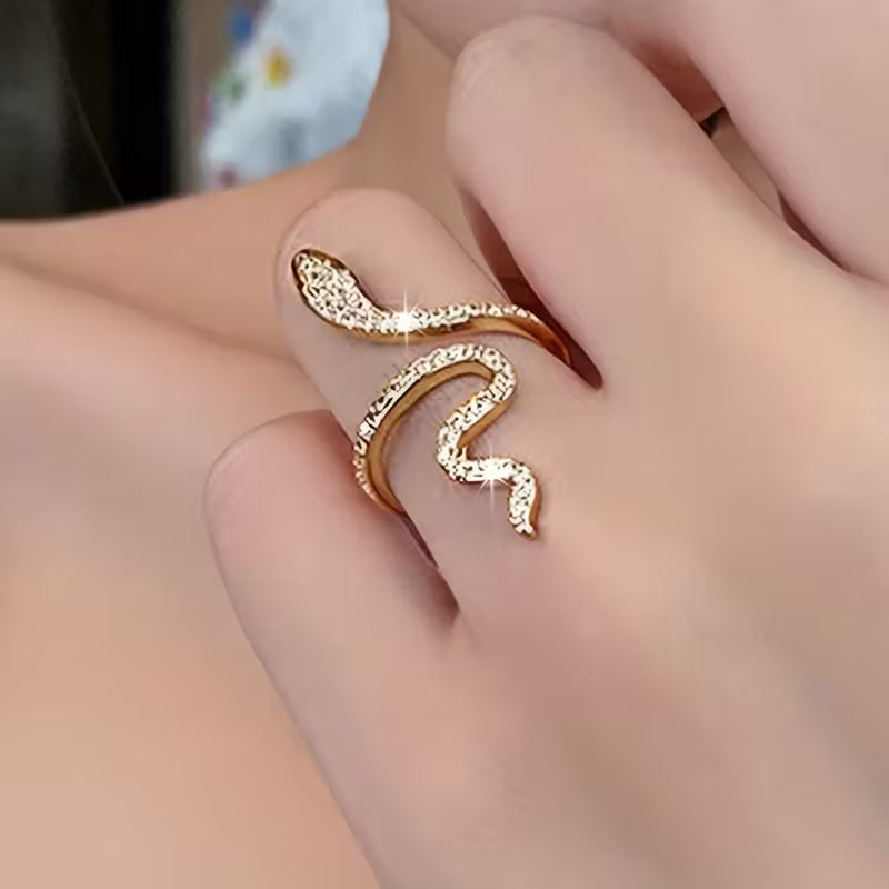 Stylish And Minimalist Snake-Shaped Luxury Rings.