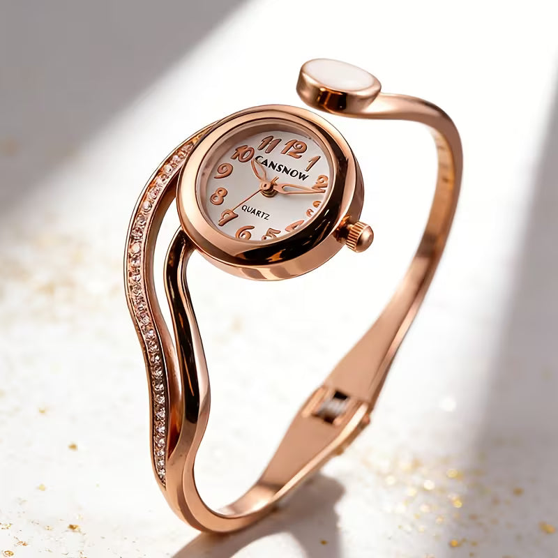 Stylish Metal Chain Wristband Compatible with for apple Watch Ultra.