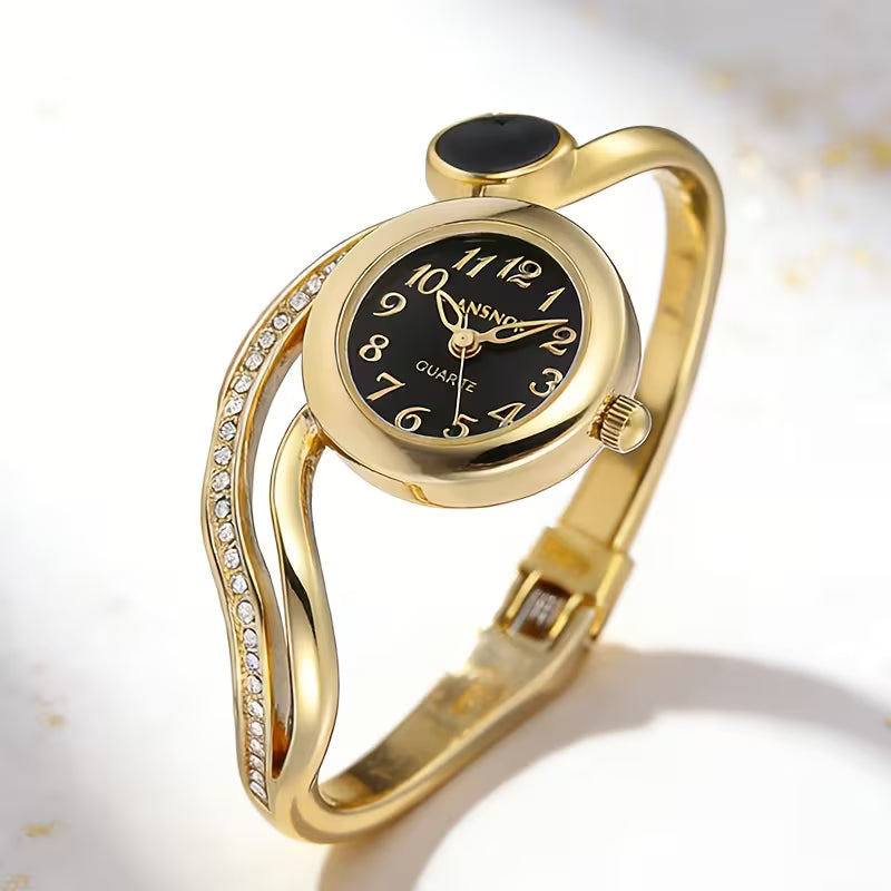Stylish Metal Chain Wristband Compatible with for apple Watch Ultra.