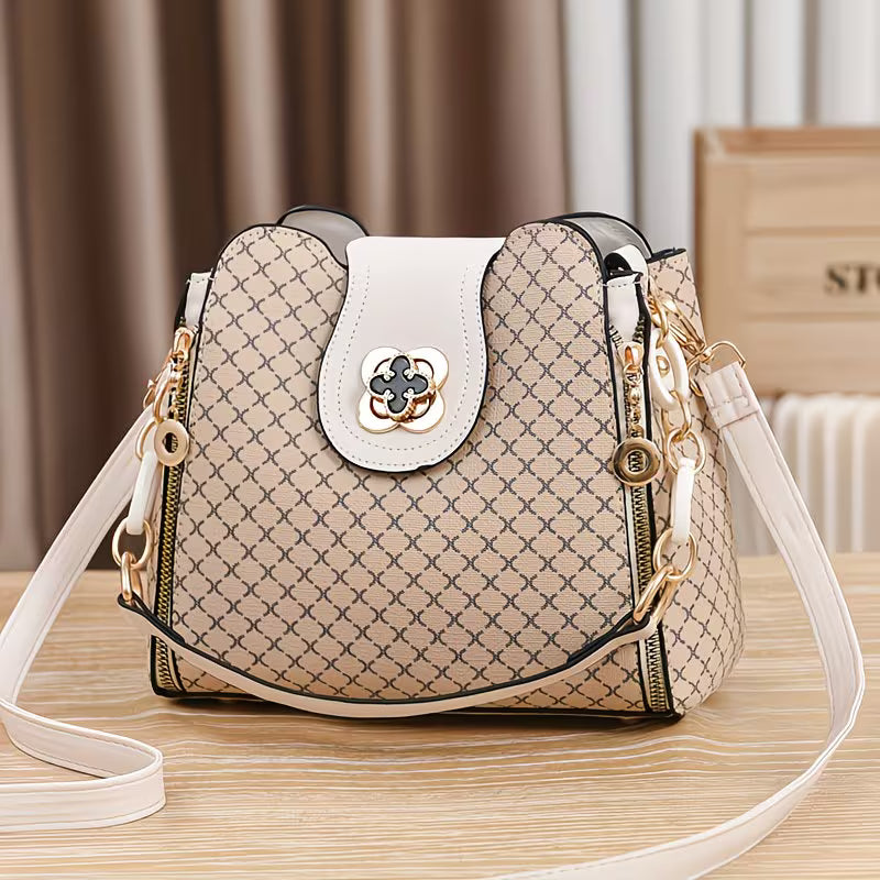 Stylish Tote Bag for Is Trendy And Fashionable.