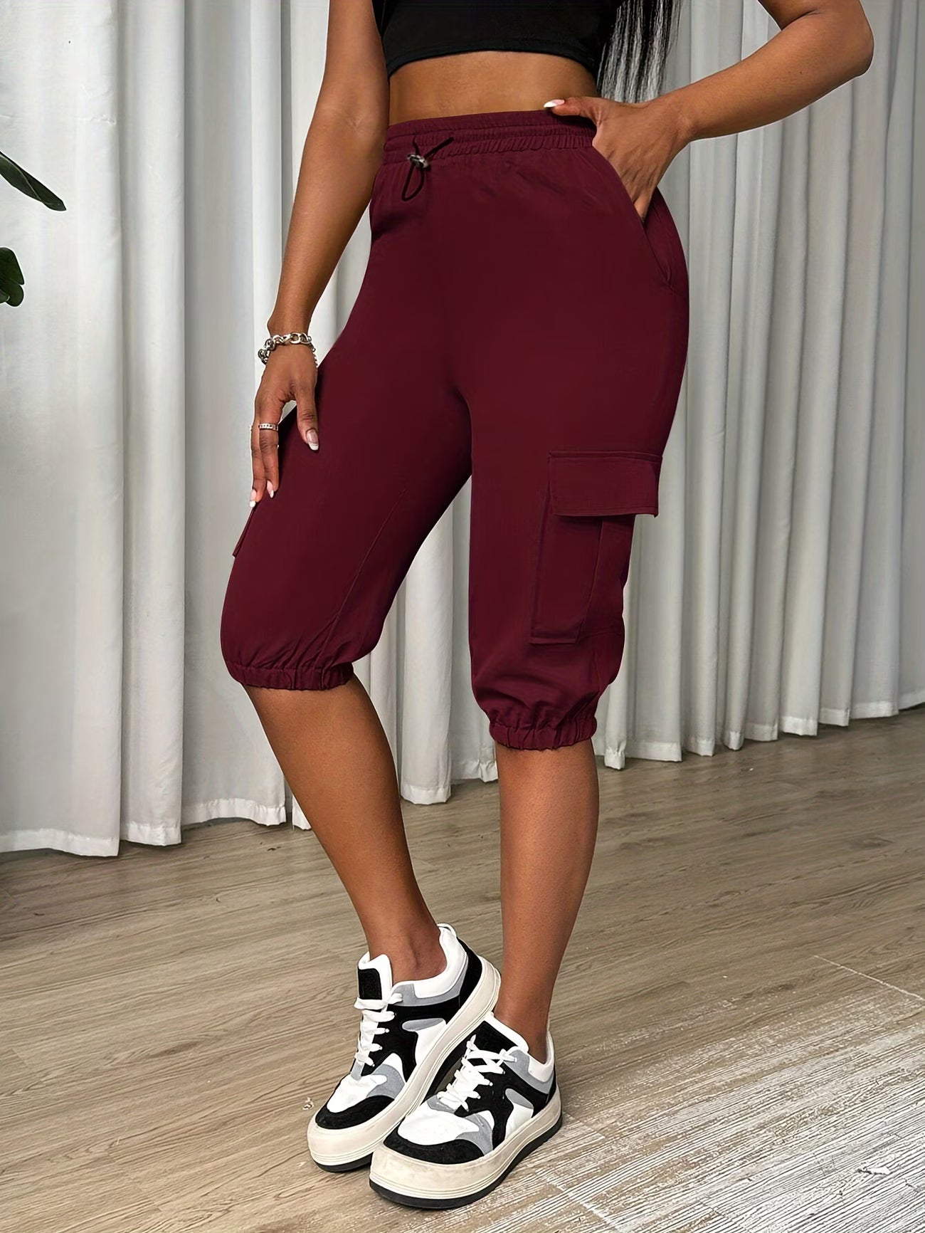 Three-Quarter Cargo Capris.