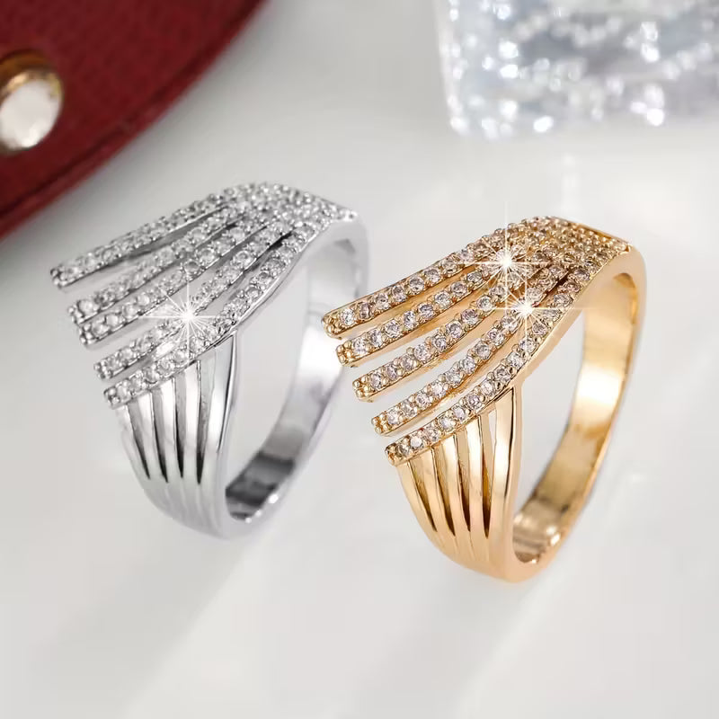 Trendy And Fashionable with a Sense of Light Luxury Ring.