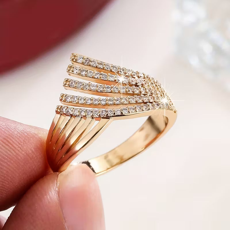 Trendy And Fashionable with a Sense of Light Luxury Ring.
