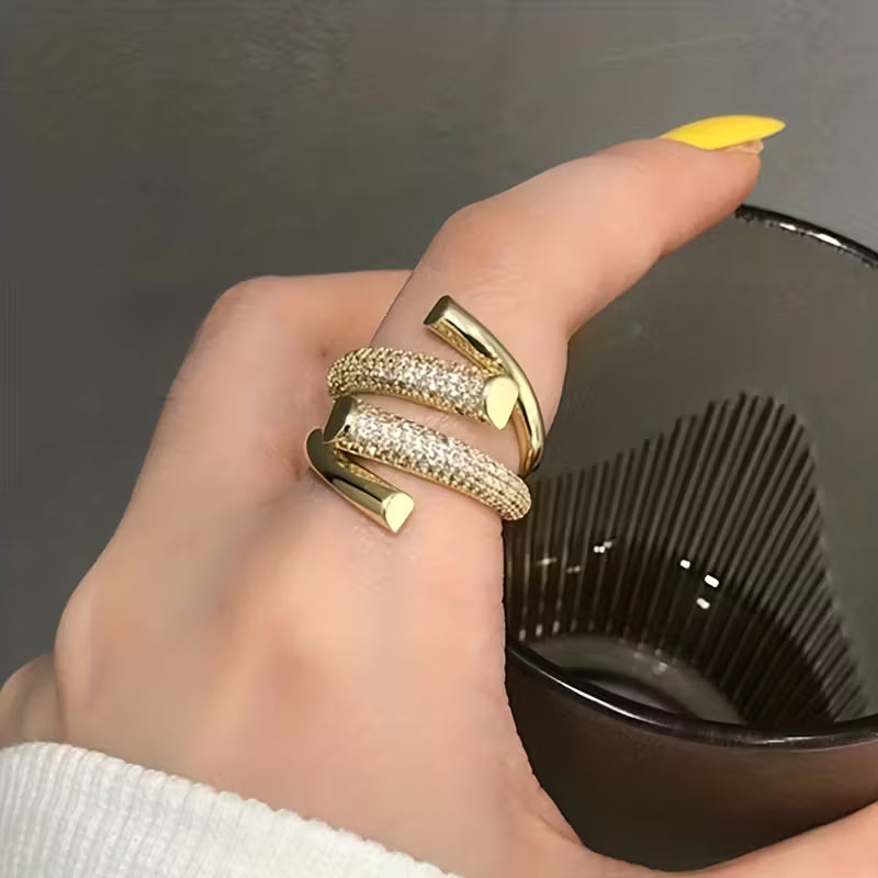 Trendy Niche Unique Design Women's Fashion Ring.