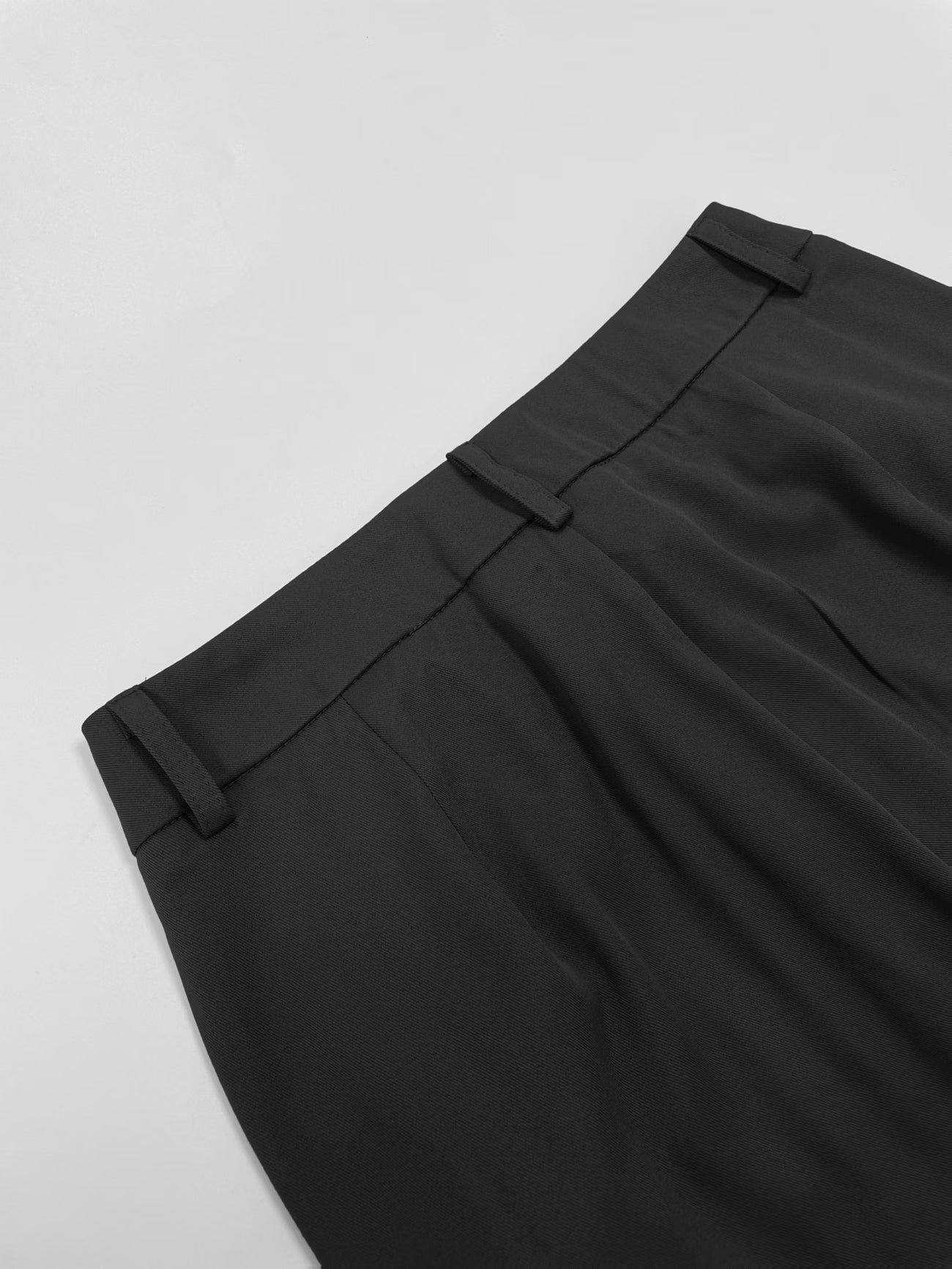 Vintage-Inspired Straight-Leg Suit Pant.
