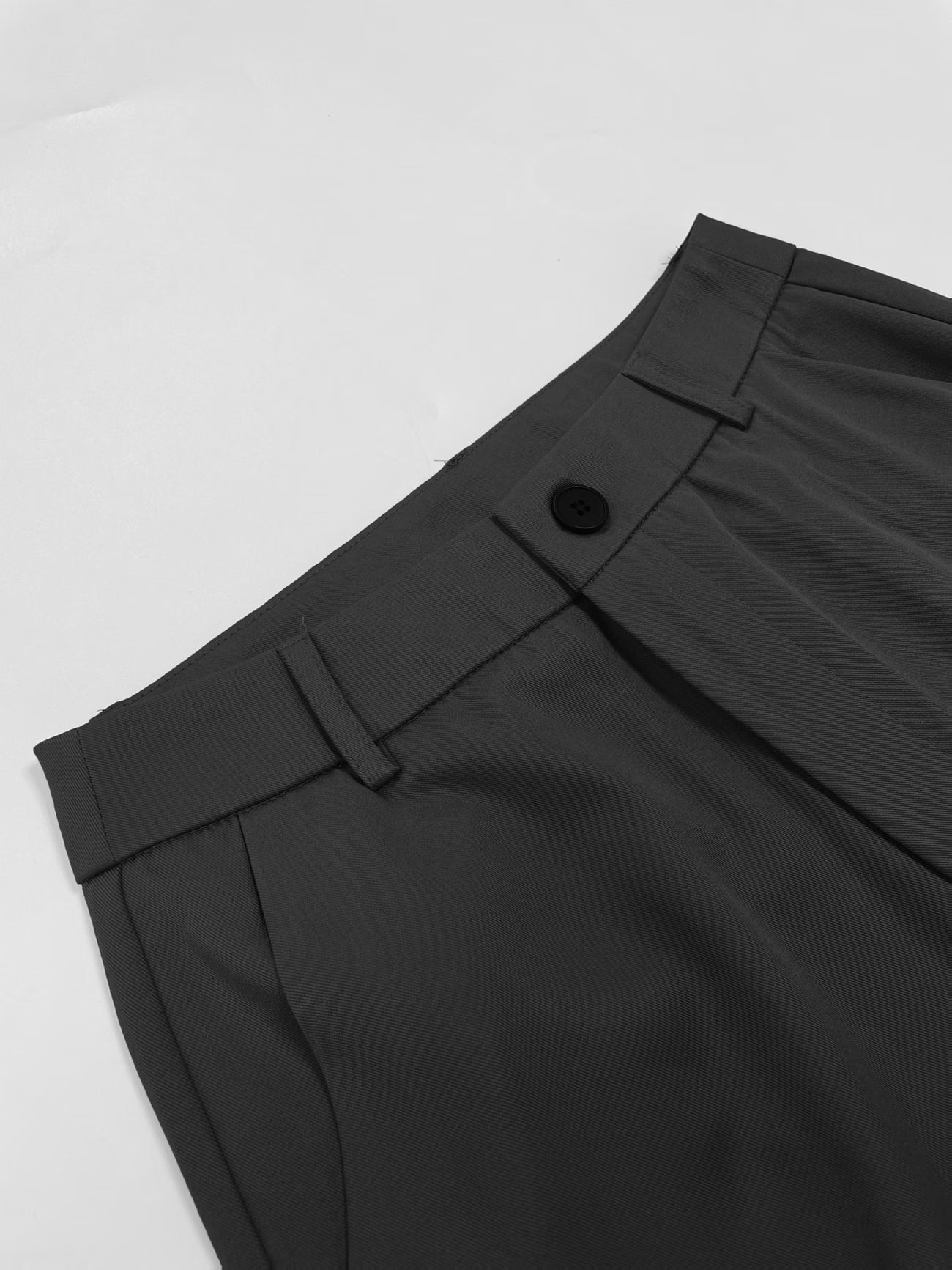 Vintage-Inspired Straight-Leg Suit Pant.