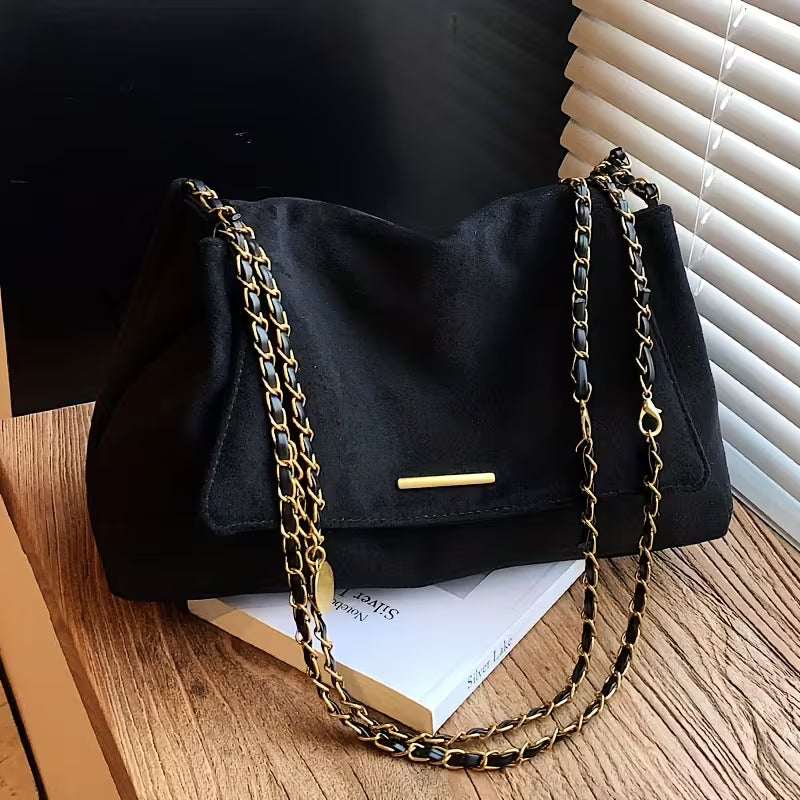 Vintage Relaxed Style with Golden Chain Single-Shoulder Bags.