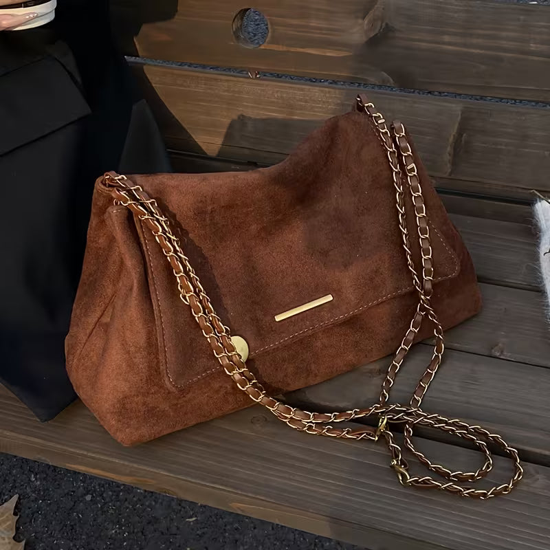Vintage Relaxed Style with Golden Chain Single-Shoulder Bags.
