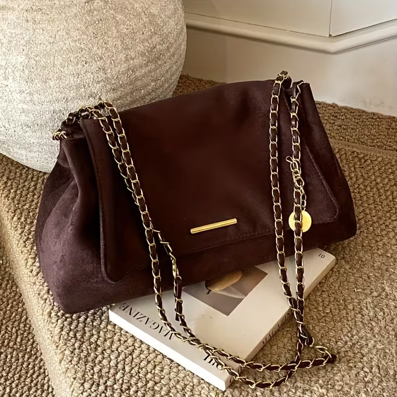 Vintage Relaxed Style with Golden Chain Single-Shoulder Bags.