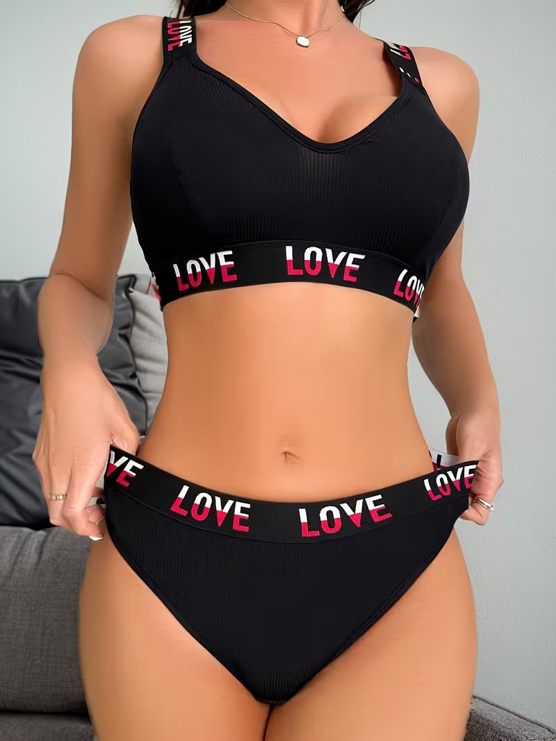 Wireless Letter-Print Bra & V-String.