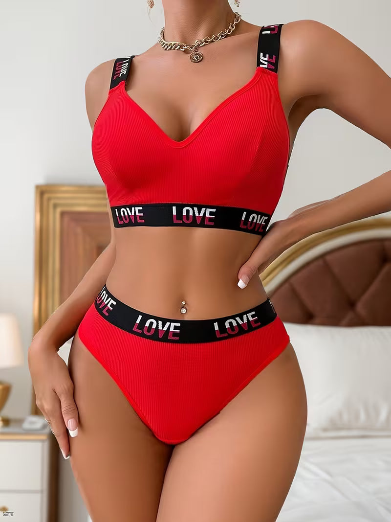 Wireless Letter-Print Bra & V-String.