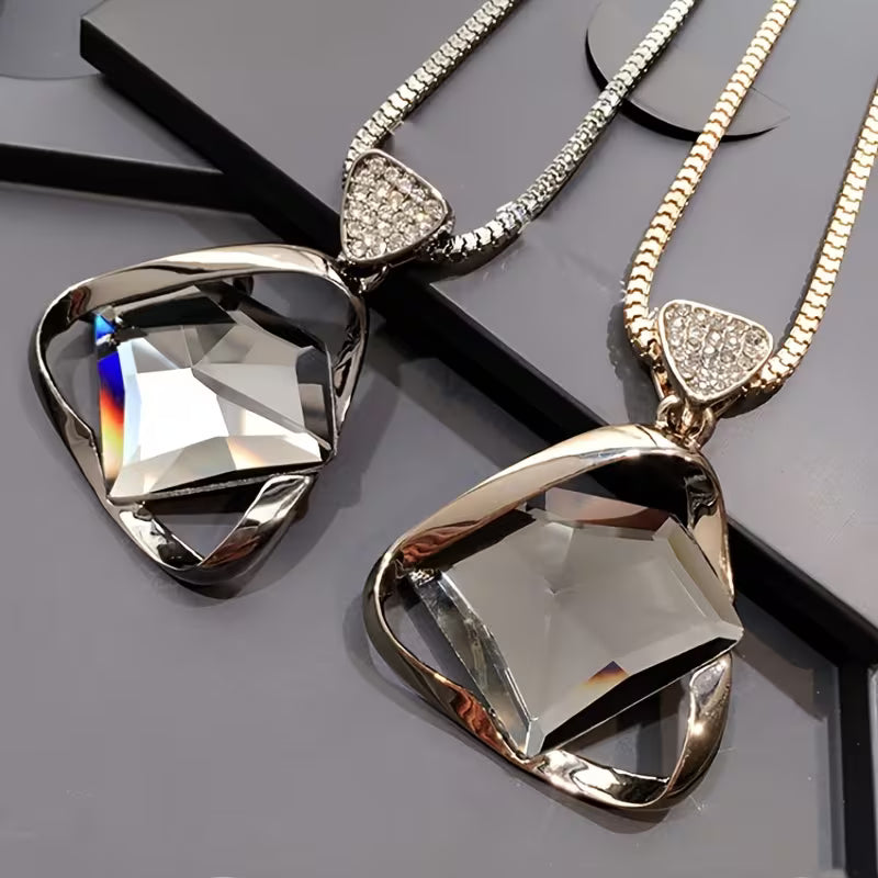 Women's Fashion Sweater Chain Necklace.