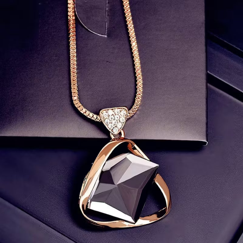 Women's Fashion Sweater Chain Necklace.