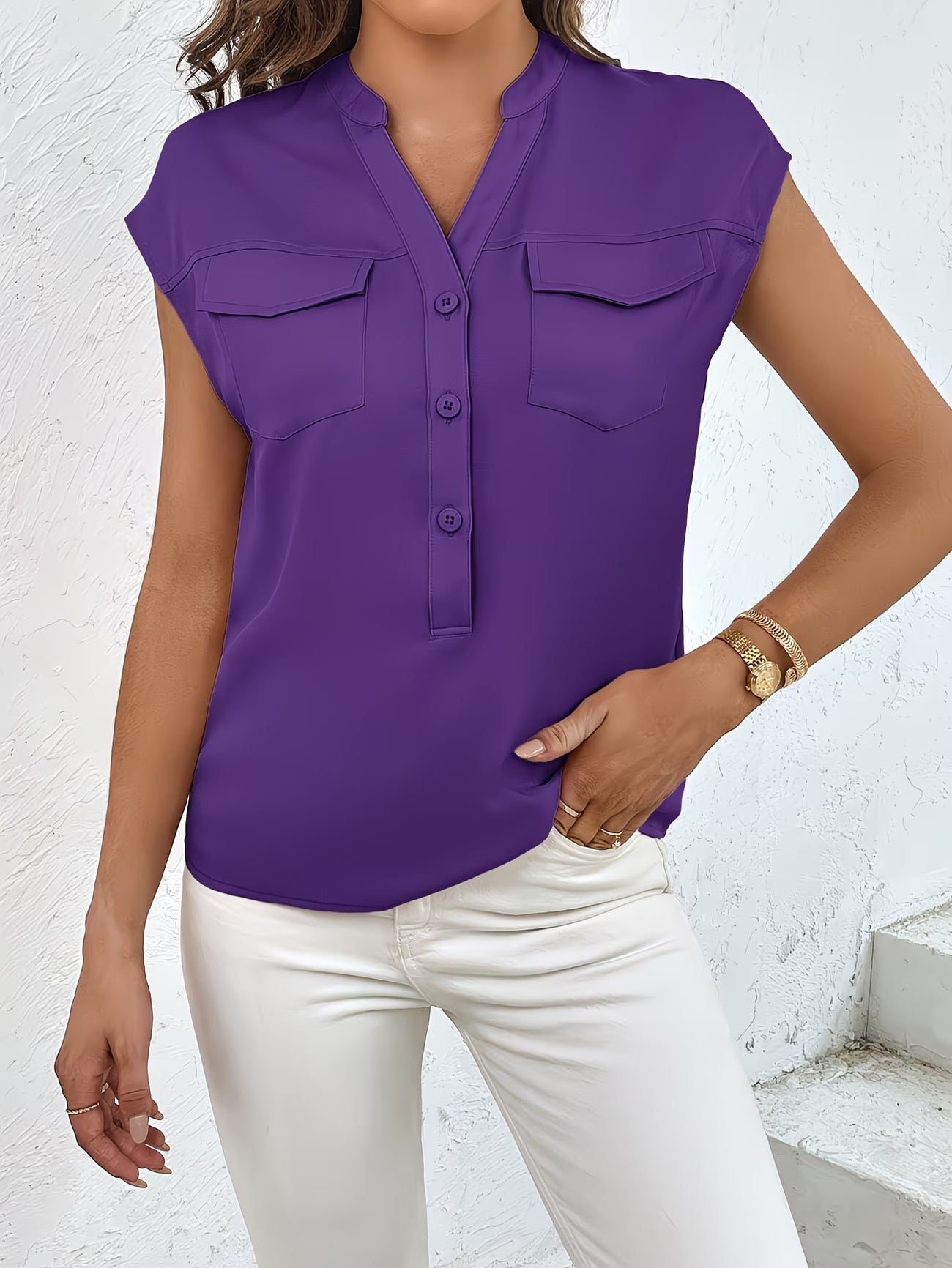 Women’s Woven Utility Short-Sleeve Shirt.