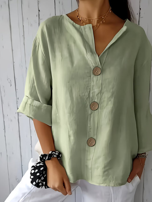 Women’s Elegant Button-Detail Vacation Shirt.