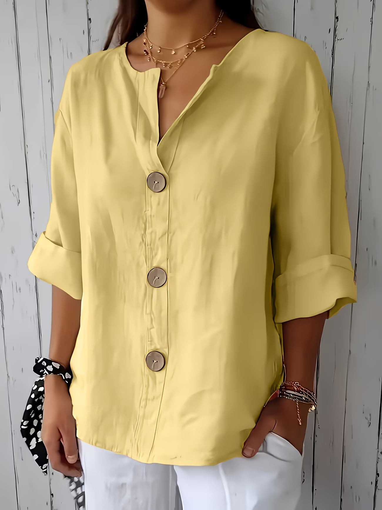 Women’s Elegant Button-Detail Vacation Shirt.