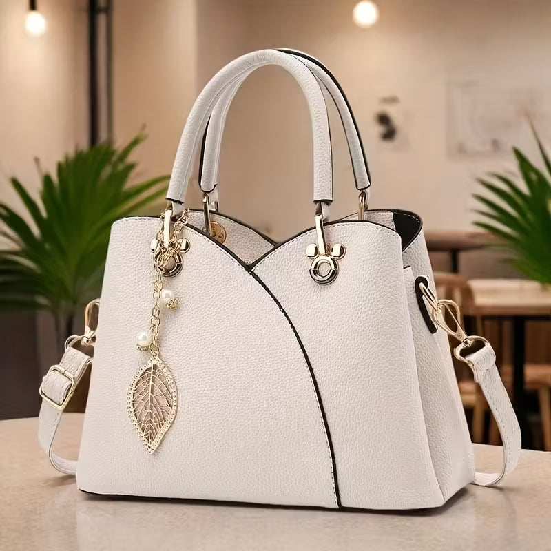 Zipper Closure Fashionable Handbag.